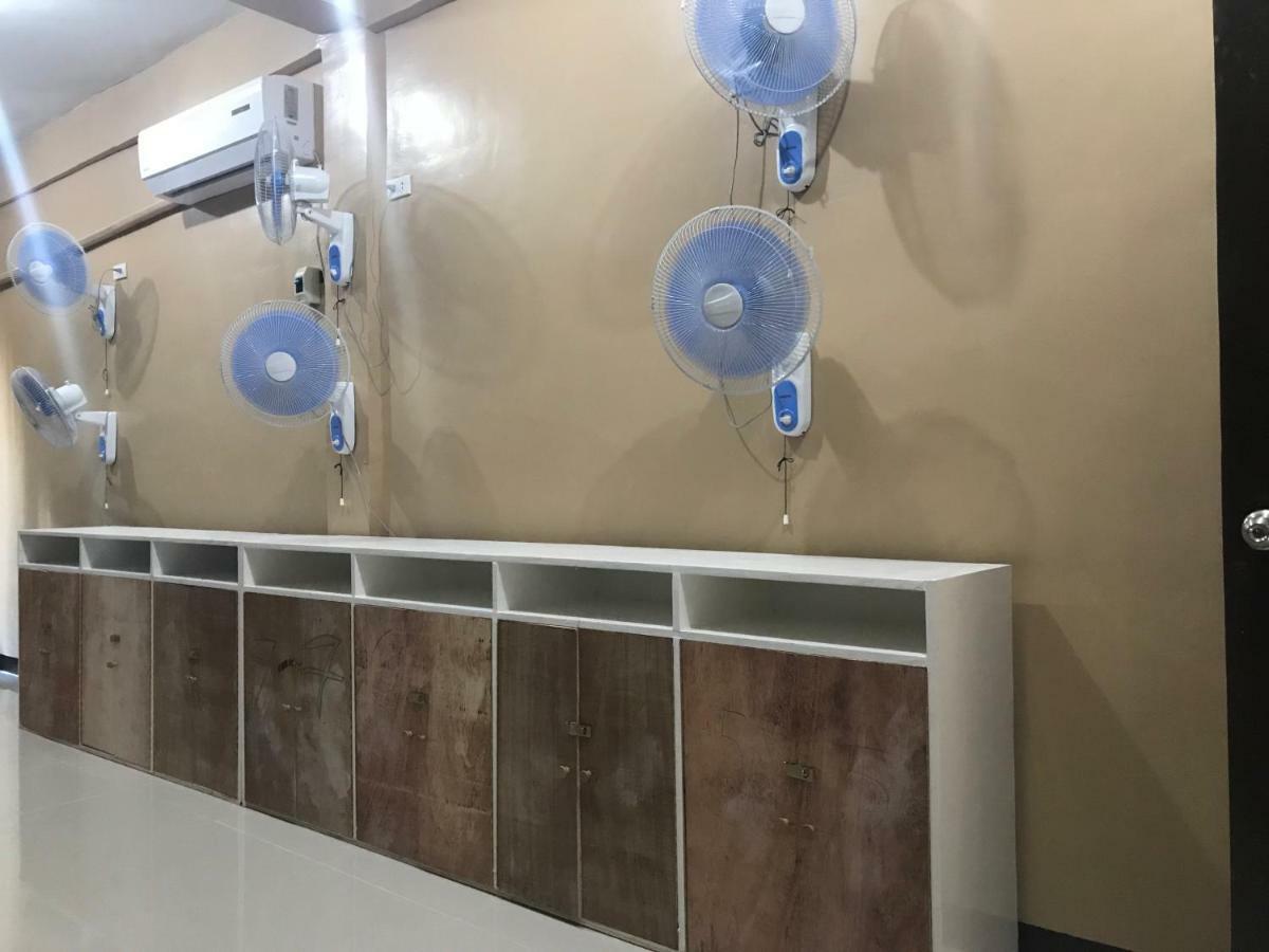 Malapascua Budget Inn Bagian luar foto